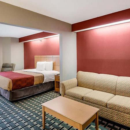 Econo Lodge Inn & Suites Peoria Illinois Ngoại thất bức ảnh