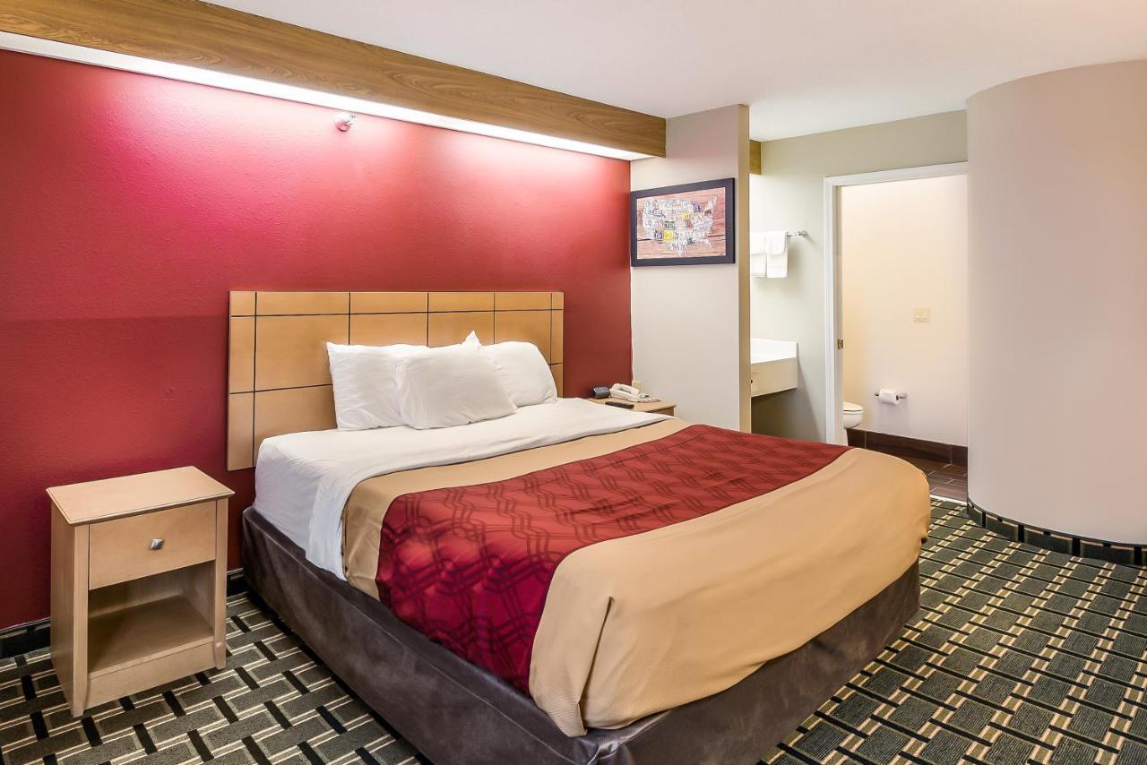 Econo Lodge Inn & Suites Peoria Illinois Ngoại thất bức ảnh