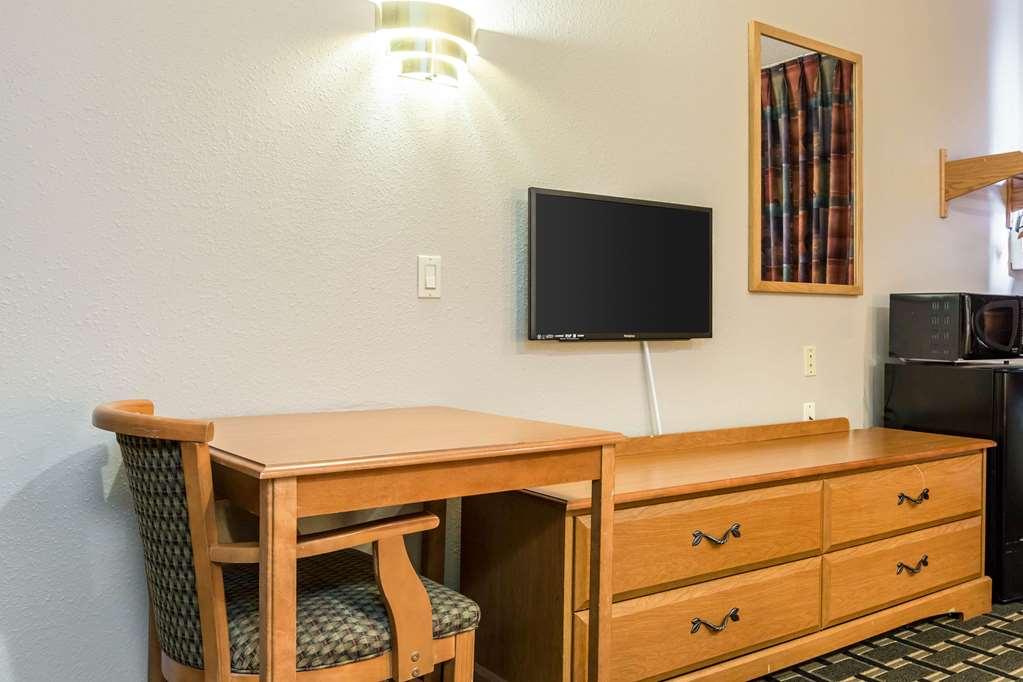 Econo Lodge Inn & Suites Peoria Illinois Phòng bức ảnh