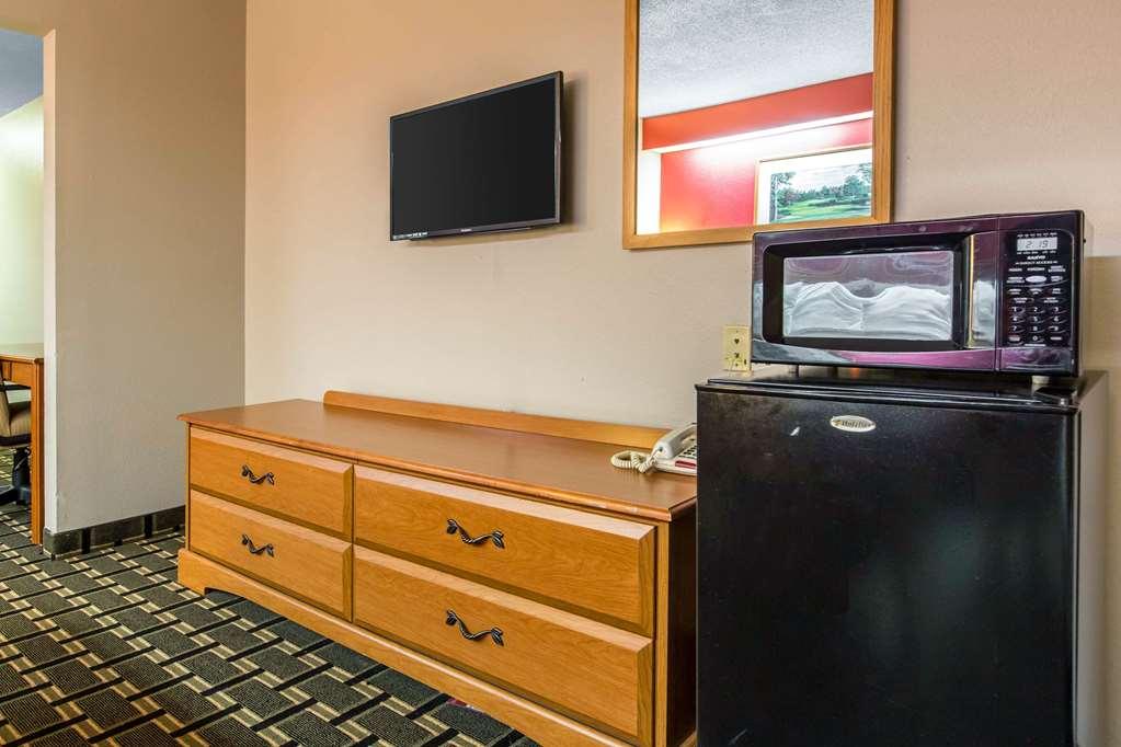 Econo Lodge Inn & Suites Peoria Illinois Phòng bức ảnh