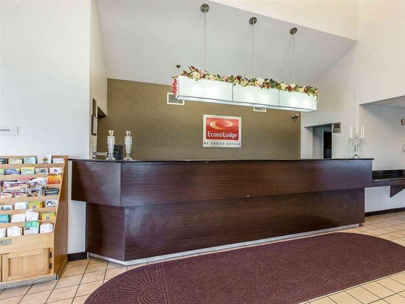 Econo Lodge Inn & Suites Peoria Illinois Ngoại thất bức ảnh