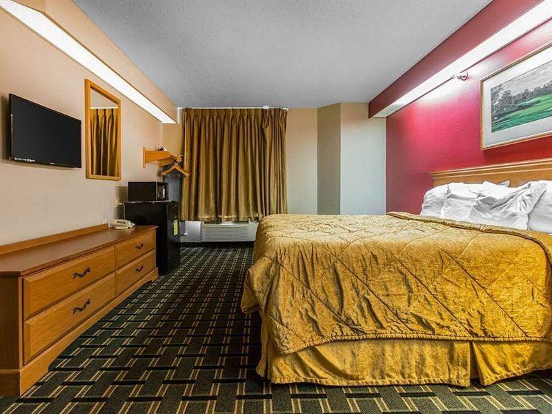 Econo Lodge Inn & Suites Peoria Illinois Ngoại thất bức ảnh