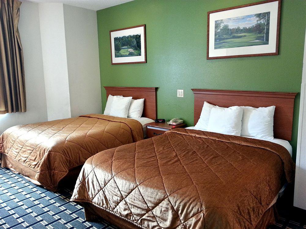 Econo Lodge Inn & Suites Peoria Illinois Ngoại thất bức ảnh
